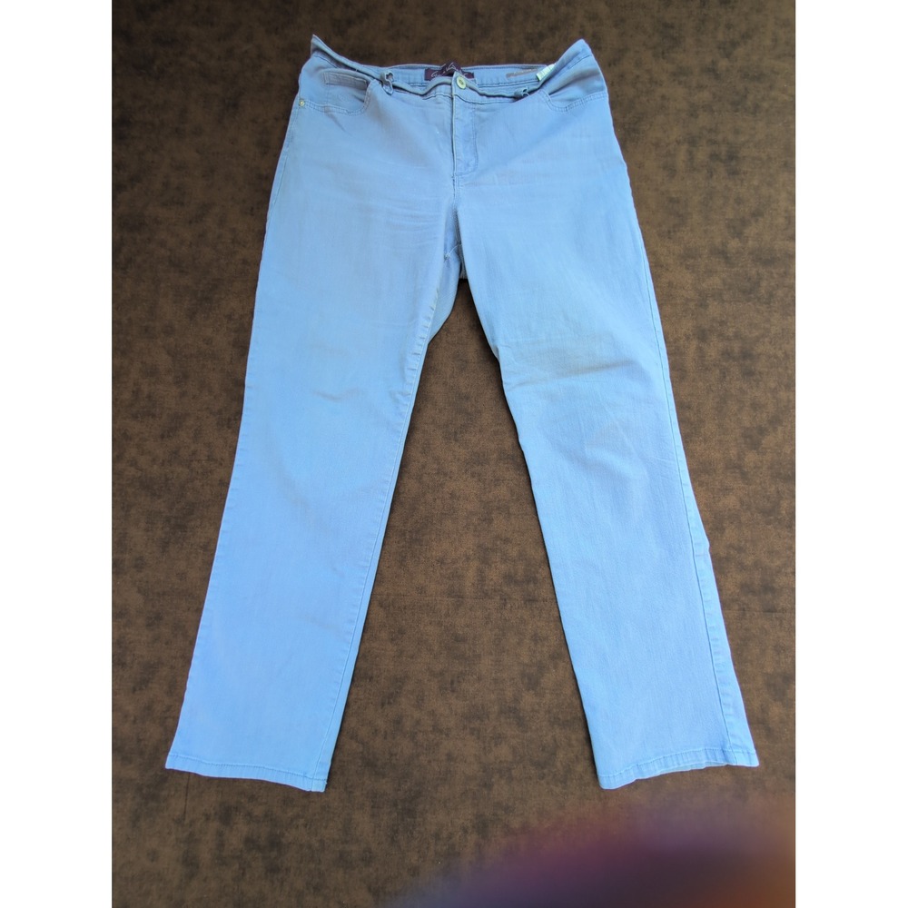 Gloria Vanderbilt Amanda Periwinkle Blue Taper Leg Embroidered Jeans Womens 14